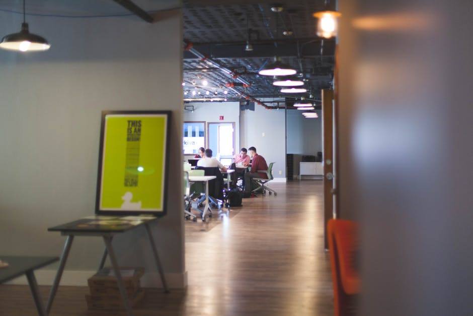 learn the difference: proactive it support vs reactive it support